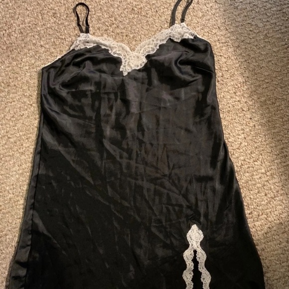 Victoria Secret Nighty Set - Picture 3 of 8